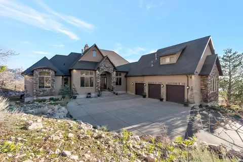 5055 N Waterfall Dr W, Pleasant View, UT 84414