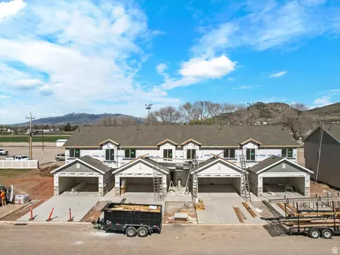 64 E Cedar Ln, Malad City, ID 83252