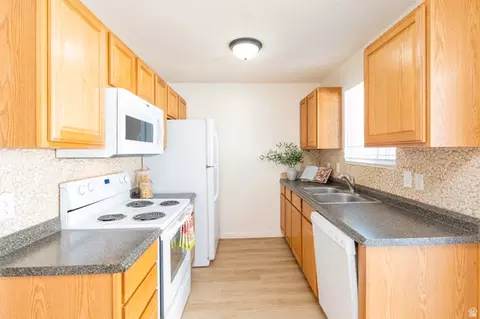 5235 S Glendon Way W #W2, Murray, UT 84123