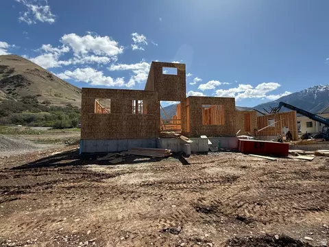 829 S 2200 E, Springville, UT 84663