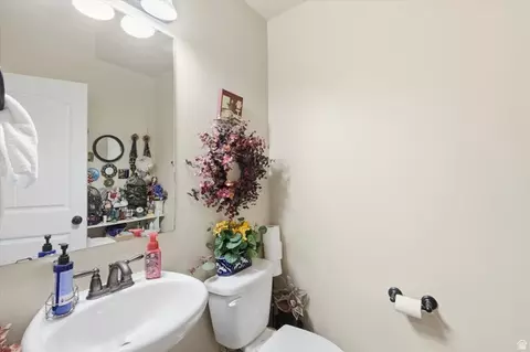 Bath - 1084 S 740 W, Logan, UT 84321 photo 3 of 3