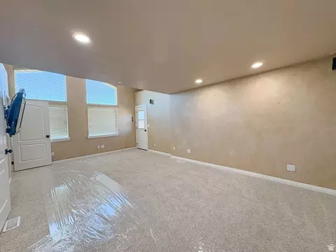 Living - 610 Meadowlark Ln, Bountiful, UT 84010 photo 6 of 10