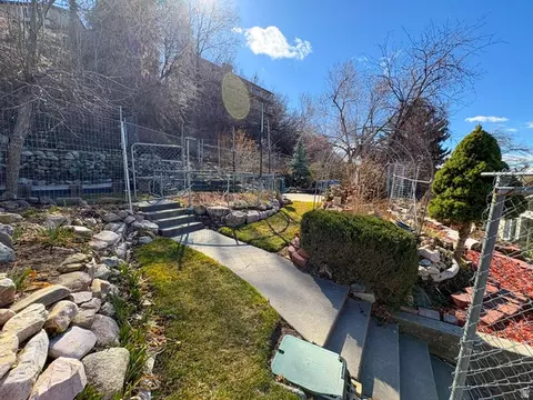Exterior - 610 Meadowlark Ln, Bountiful, UT 84010 photo 7 of 16