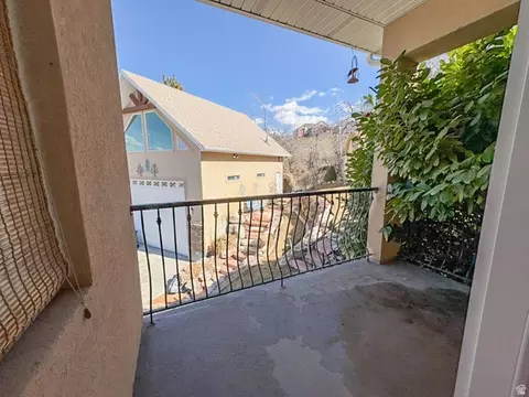 Exterior - 610 Meadowlark Ln, Bountiful, UT 84010 photo 16 of 16