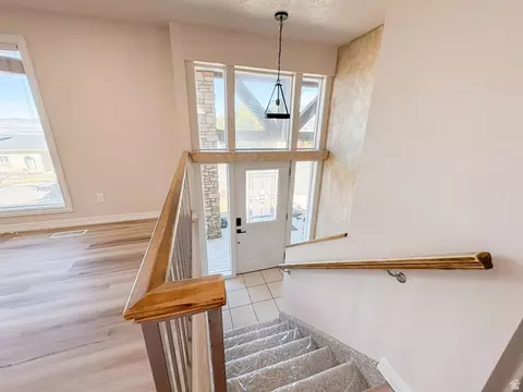Entry Way - 610 Meadowlark Ln, Bountiful, UT 84010 photo 1 of 1