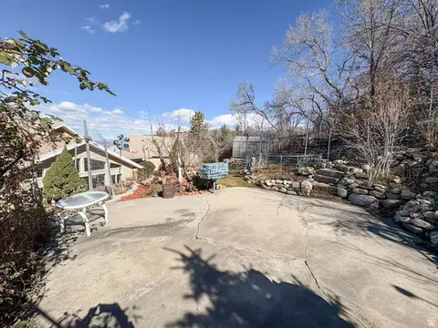 Exterior - 610 Meadowlark Ln, Bountiful, UT 84010 photo 3 of 16