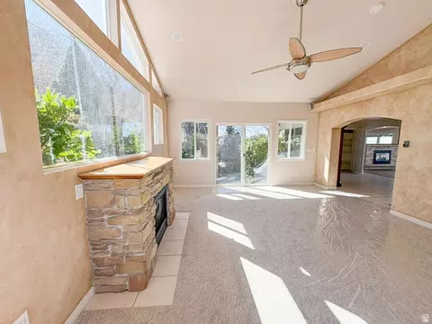 Living - 610 Meadowlark Ln, Bountiful, UT 84010 photo 4 of 10