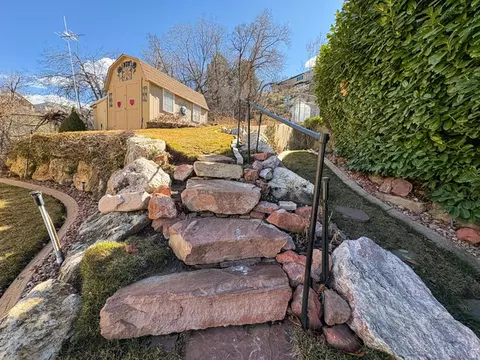 Exterior - 610 Meadowlark Ln, Bountiful, UT 84010 photo 6 of 16
