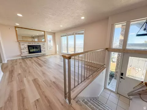 Living - 610 Meadowlark Ln, Bountiful, UT 84010 photo 1 of 10