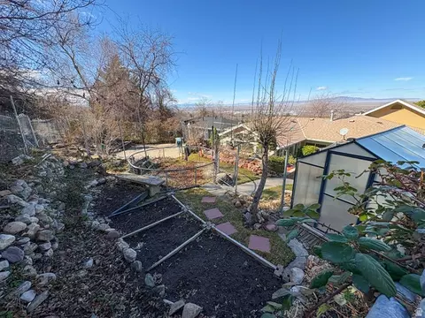 Exterior - 610 Meadowlark Ln, Bountiful, UT 84010 photo 14 of 16