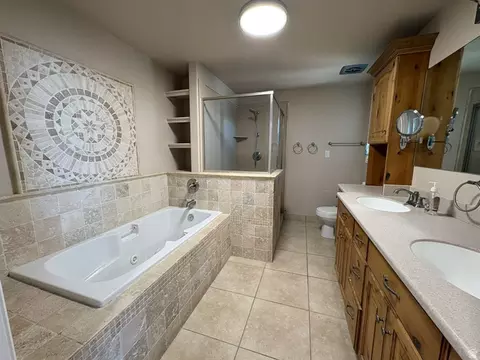 Bath - 610 Meadowlark Ln, Bountiful, UT 84010 photo 2 of 2