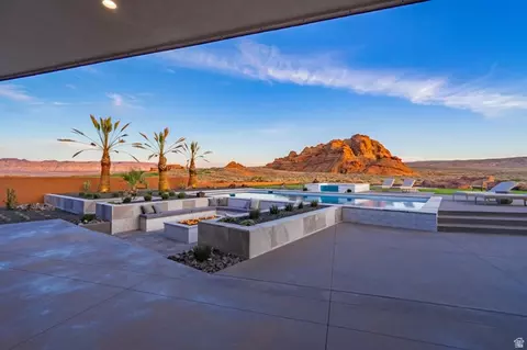 5657 W Scattered Stars Way, Hurricane, UT 84737