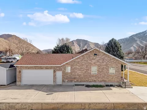 Exterior - 598 W 1600 N, Mapleton, UT 84664 photo 4 of 4