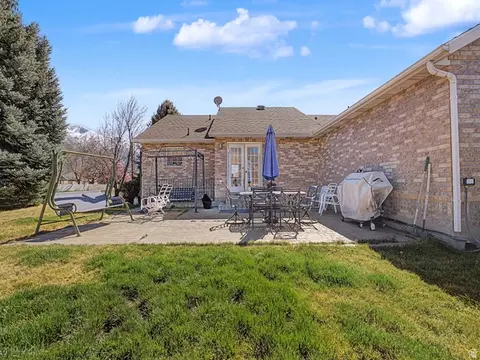 Exterior - 598 W 1600 N, Mapleton, UT 84664 photo 2 of 4
