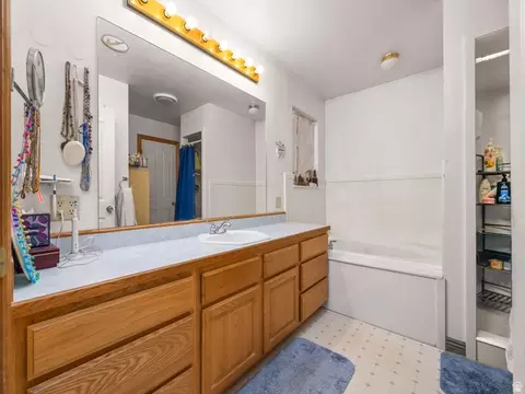 Bath - 598 W 1600 N, Mapleton, UT 84664 photo 1 of 3