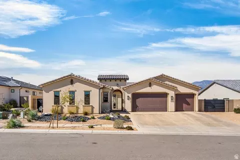 111 N Black Ave, Washington, UT 84780