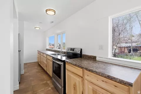 Kitchen - 1060 E Sullivan Rd, Ogden, UT 84403 photo 1 of 4