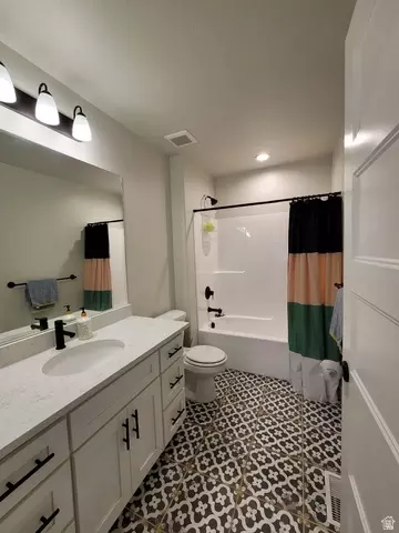 Bath - 3373 E Wheat Ln, Eagle Mountain, UT 84005 photo 1 of 1