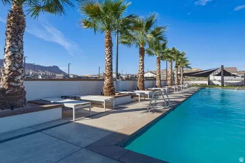 3329 E Big Bend Ln, Washington, UT 84780