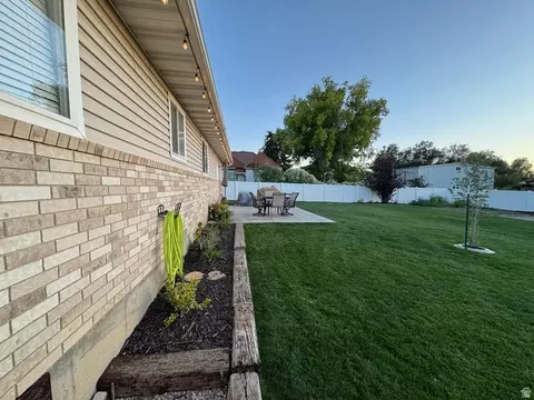 Exterior - 246 S 200 E, Mount Pleasant, UT 84647 photo 6 of 10