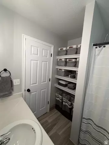 Bath - 246 S 200 E, Mount Pleasant, UT 84647 photo 1 of 3