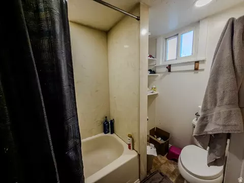 Bath - 625 S 200 E, Springville, UT 84663 photo 4 of 6