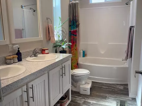 Bath - 704 E Pine St, Wellington, UT 84542 photo 1 of 2