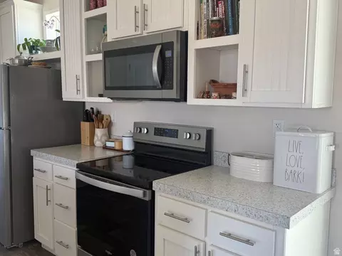Kitchen - 704 E Pine St, Wellington, UT 84542 photo 3 of 4