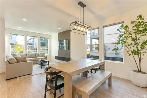 4392 W Bergen Ln, Lehi, UT 84043
