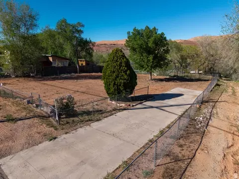 1931 S Spanish Valley Dr, Moab, UT 84532