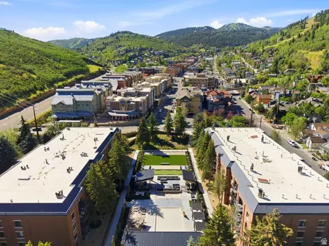 950 Park Ave #111, Park City, UT 84060