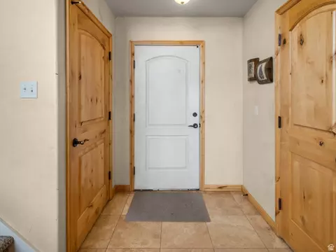 Entry Way - 5184 E Fairview Loop C404, Eden, UT 84310 photo 2 of 3