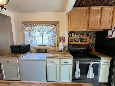 Kitchen - 156 D St, Helper, UT 84526 photo 3 of 5