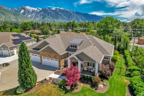 2420 E Royal Pine Cv, Cottonwood Heights, UT 84093