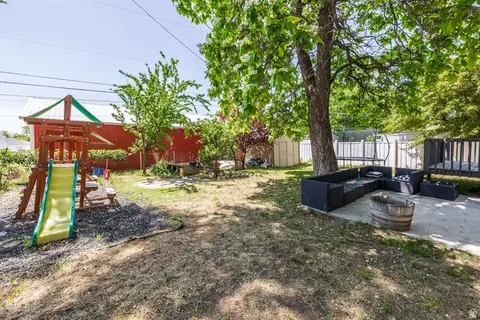 Exterior - 150 S 450 E, Clearfield, UT 84015 photo 6 of 10