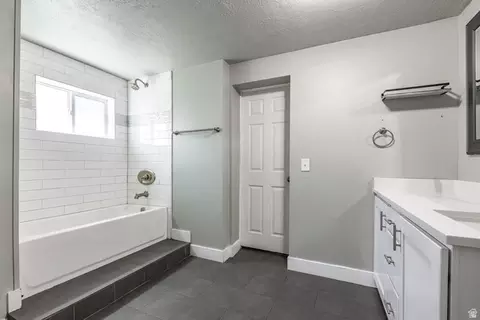 Bath - 150 S 450 E, Clearfield, UT 84015 photo 3 of 3