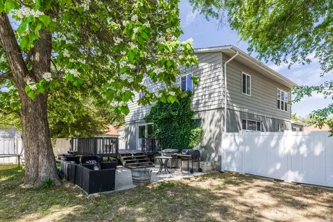 Exterior - 150 S 450 E, Clearfield, UT 84015 photo 7 of 10