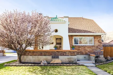 8859 W Park St, Copperton, UT 84006