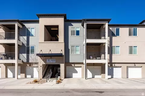 13536 S Poole Dr #E303, Riverton, UT 84096
