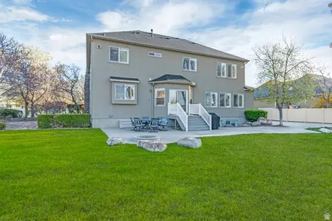 Exterior - 329 E Brown Farm Ln S, Draper, UT 84020 photo 9 of 11