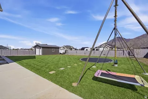 Exterior - 572 W 500 N, Mapleton, UT 84664 photo 2 of 4
