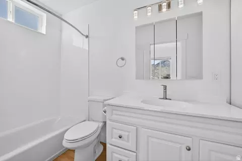 Bath - 572 W 500 N, Mapleton, UT 84664 photo 4 of 6