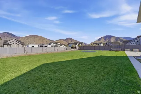 Exterior - 572 W 500 N, Mapleton, UT 84664 photo 3 of 4