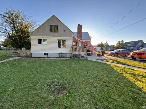 102 S Main St, Paris, ID 83261