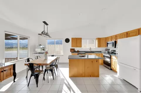 Kitchen - 694 E 260 S, Midway, UT 84049 photo 1 of 6