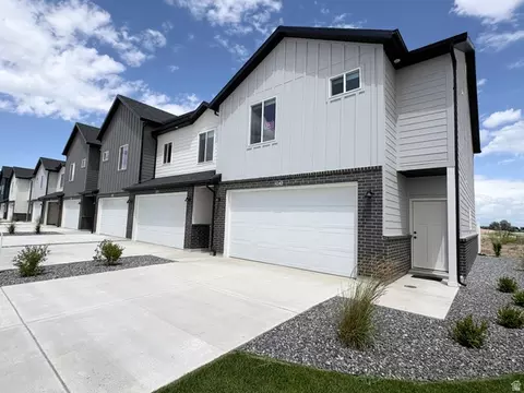 4344 W 1825 N #102, West Point, UT 84015
