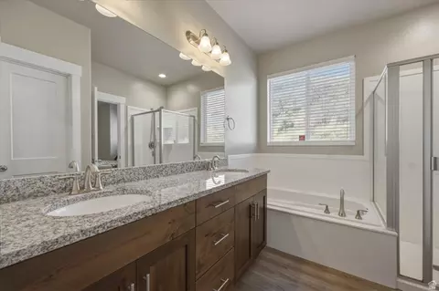 Bath - 45 W Memory Ln, Tooele, UT 84074 photo 2 of 2
