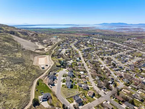 2510 S Elm Grove Dr W, Perry, UT 84302 photo 17