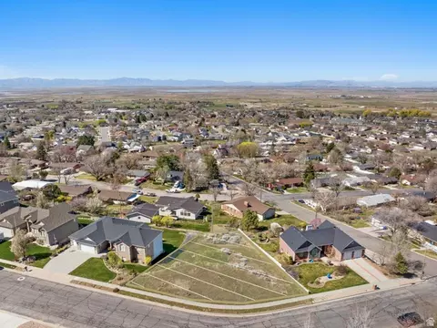 2510 S Elm Grove Dr W, Perry, UT 84302 photo 11