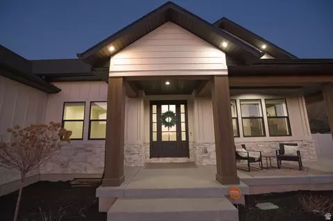 Exterior - 126 N 800 W, Mapleton, UT 84664 photo 14 of 15